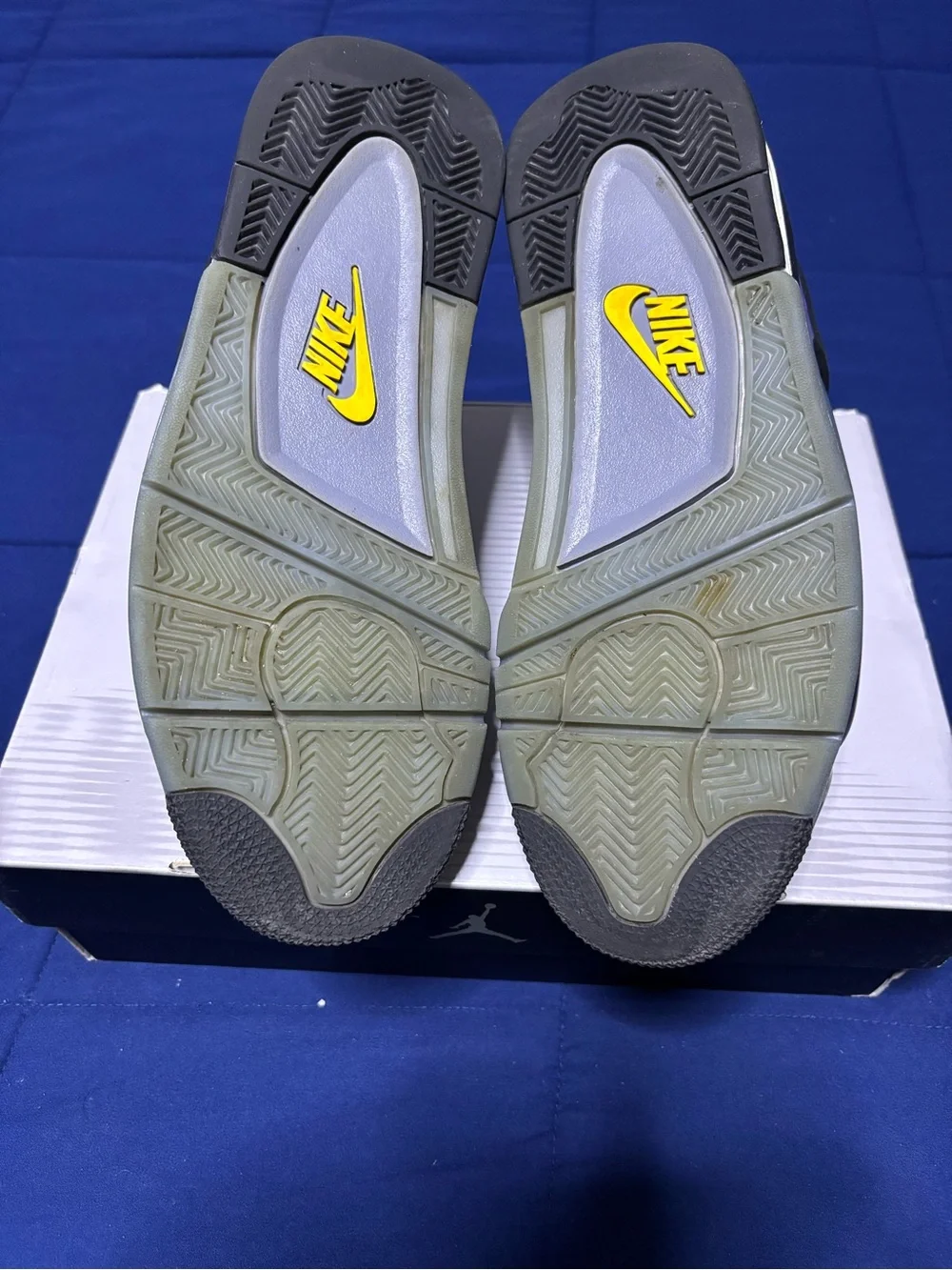 Jordan 4 Retro Lakers 2026 Size 9